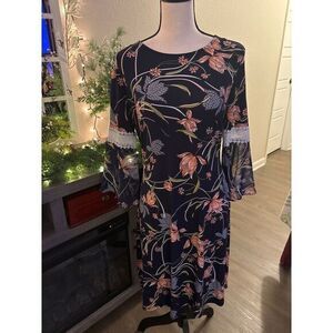 Glamour dress size 6 floral black‎ pink